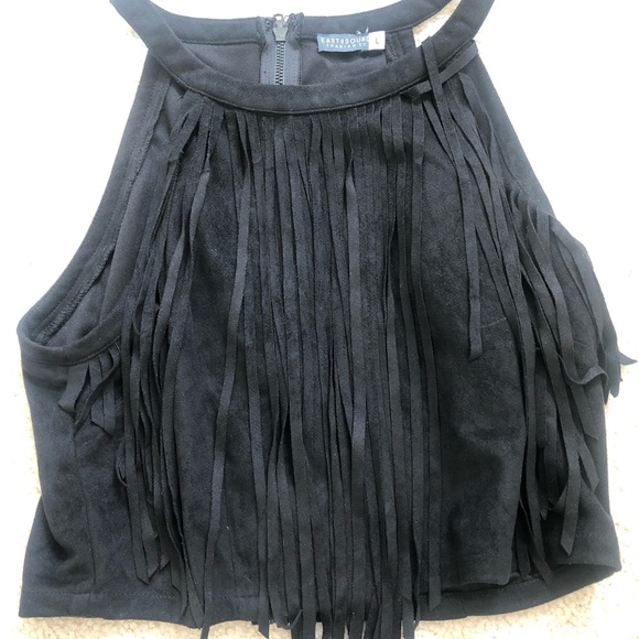 🖤NWOT- Black fringed crop top🖤 - Picture 2 of 3